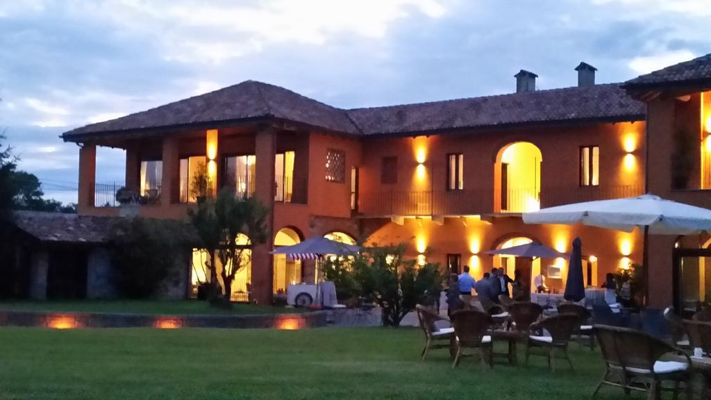 Equirelais Hotel Ломнаго Екстериор снимка