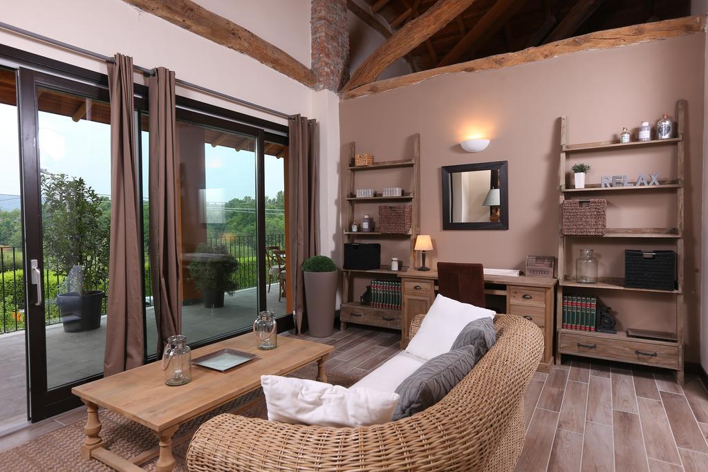 Equirelais Hotel Ломнаго Екстериор снимка