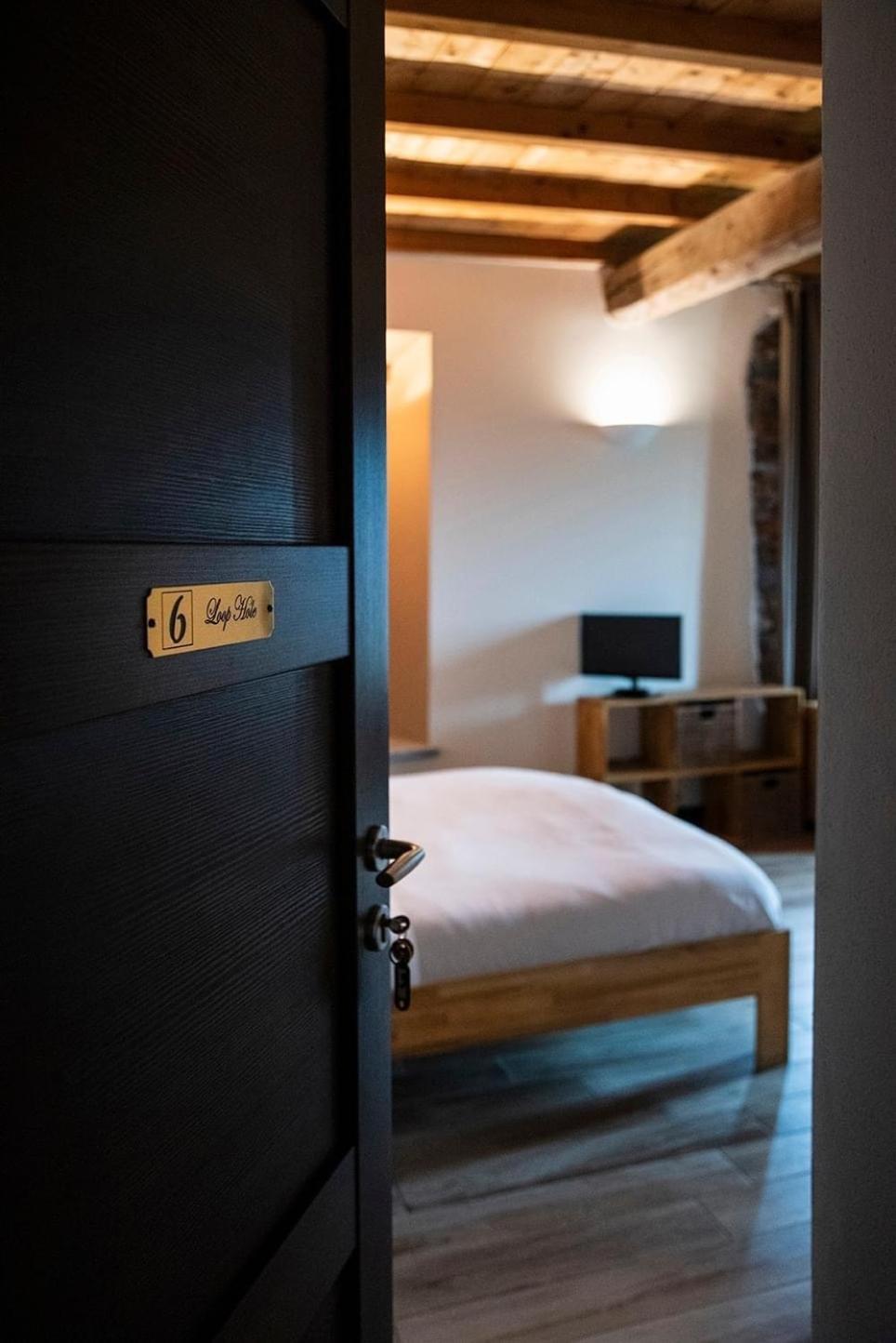 Equirelais Hotel Ломнаго Екстериор снимка