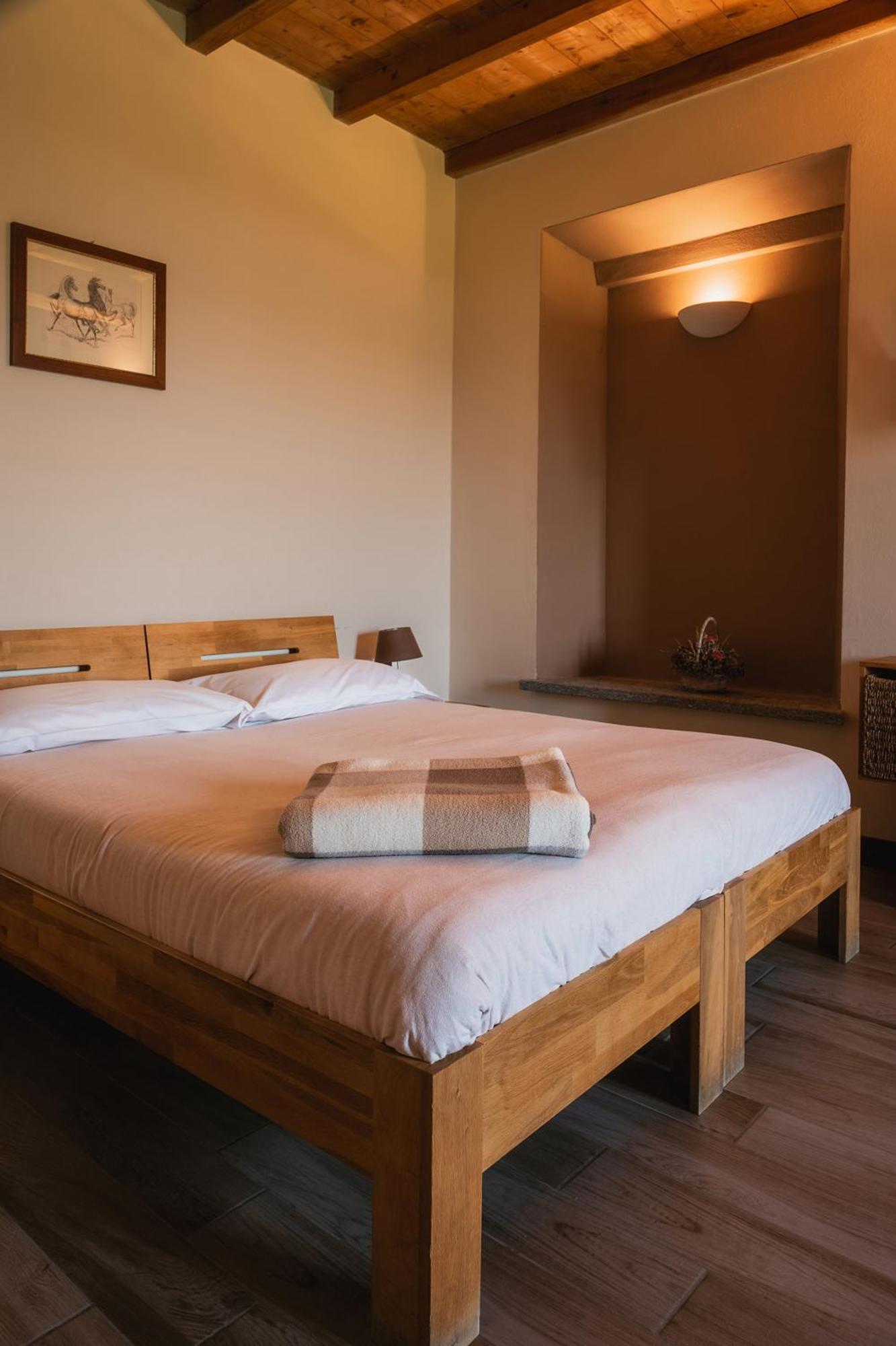 Equirelais Hotel Ломнаго Екстериор снимка