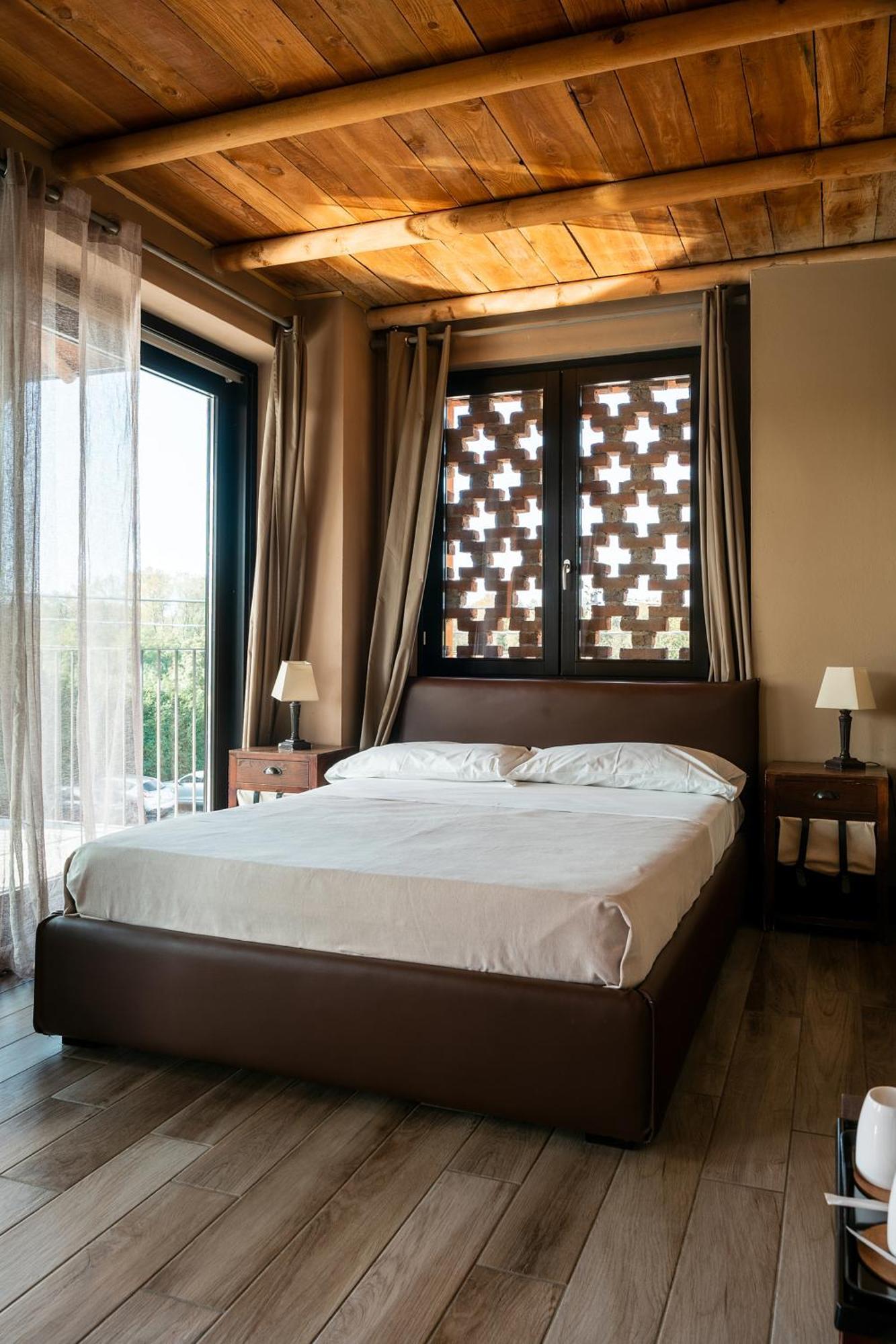 Equirelais Hotel Ломнаго Екстериор снимка