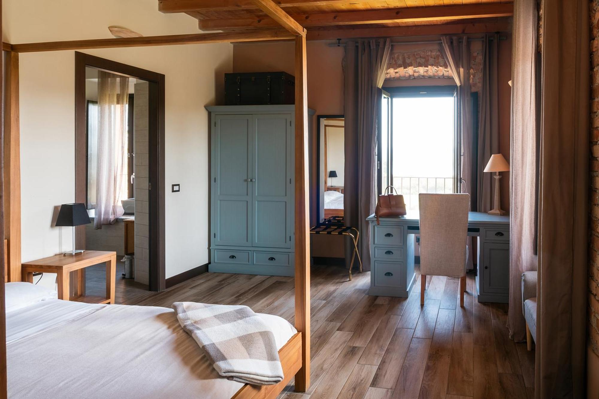 Equirelais Hotel Ломнаго Екстериор снимка
