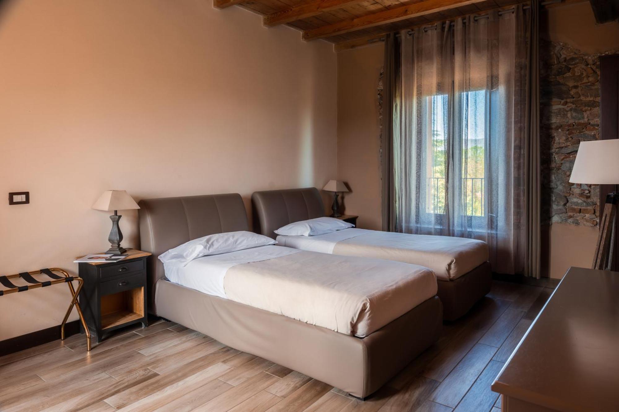 Equirelais Hotel Ломнаго Екстериор снимка