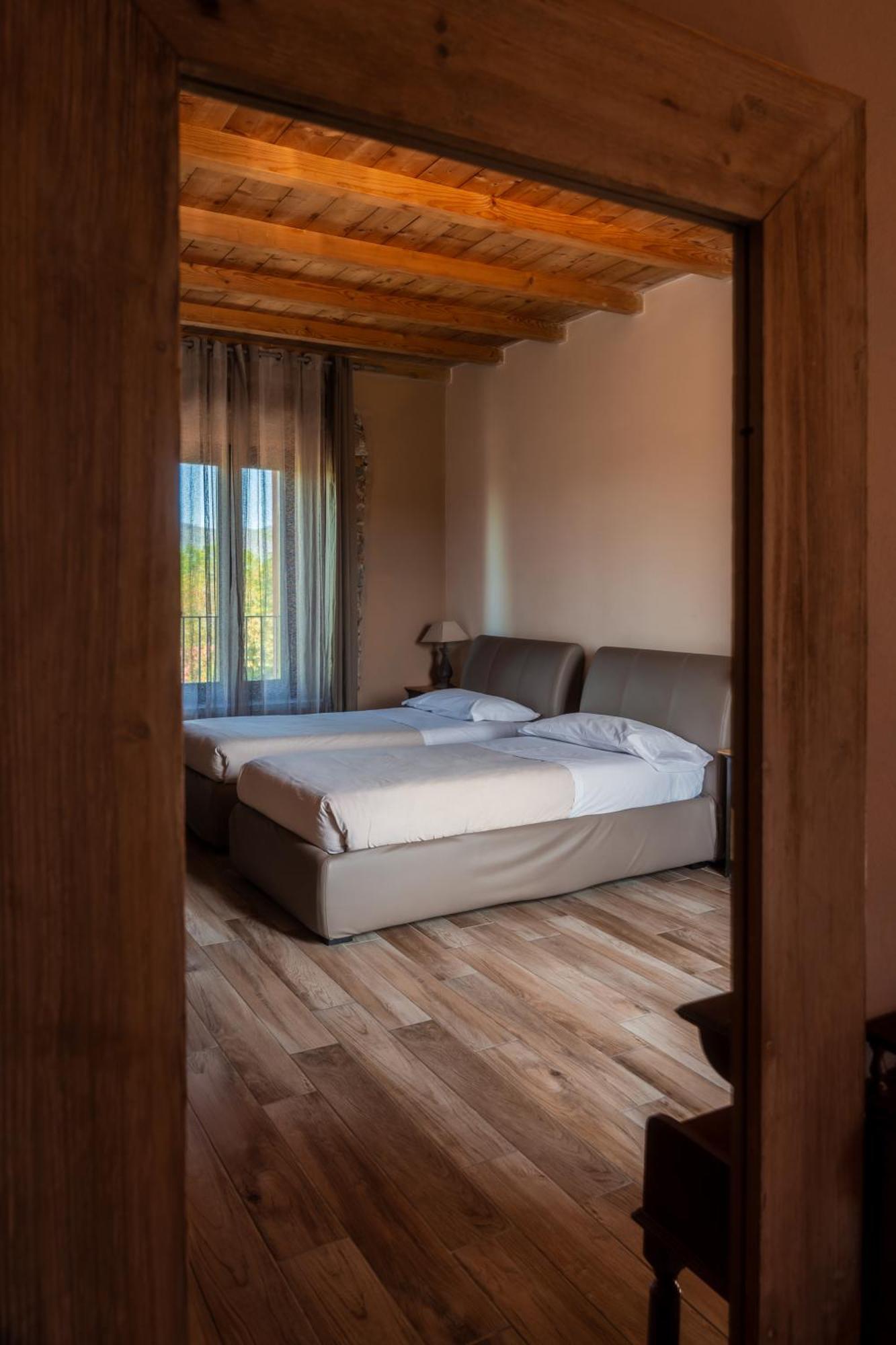 Equirelais Hotel Ломнаго Екстериор снимка