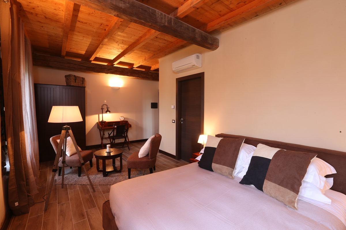 Equirelais Hotel Ломнаго Екстериор снимка